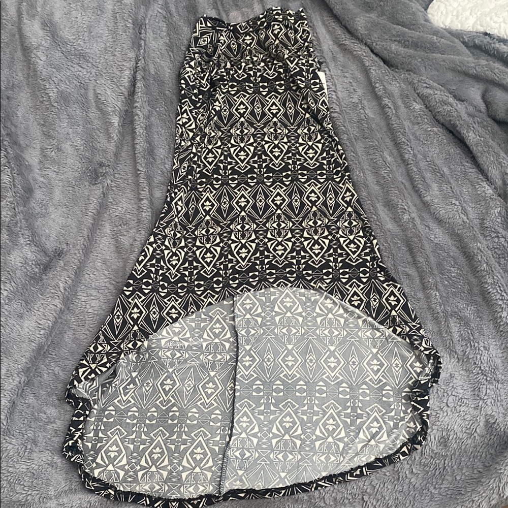 Black and White High-Low Aztec Trumpet Maxi Skirt